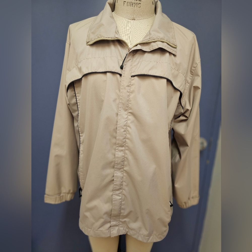 Beige M Jacket, 4 Pockets, 2 For Hands, Left Phone Sleeve Pocket & Inside Chest